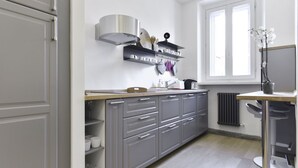 Horno, placa de cocina, lavavajillas, hielera
