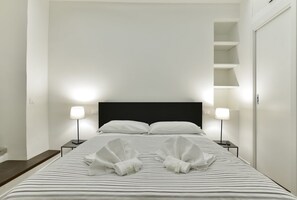 2 chambres, fer et planche à repasser, Wi-Fi, draps fournis