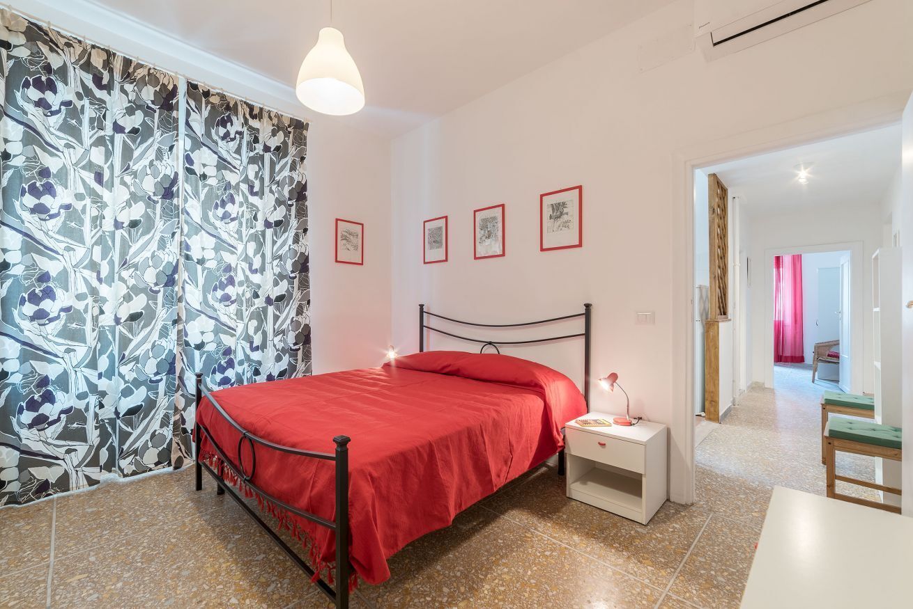 2 makuuhuonetta, silitysrauta/-lauta, Wi-Fi, vuodevaatteet