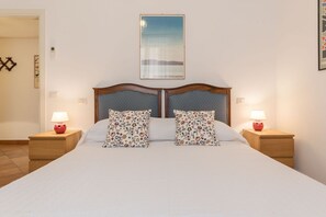 1 camera, ferro/asse da stiro, Wi-Fi, lenzuola