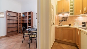 Unclassified image, 4 of 27, button - Monti 4pax Apartment - few steps from Colosseum (Roma)