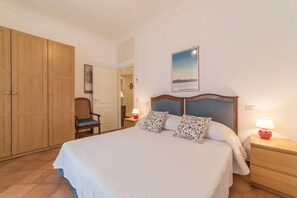 1 quarto, ferros/tábuas de passar roupa, Wi-Fi, roupa de cama
