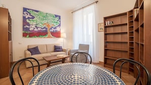 Unclassified image, 5 of 27, button - Monti 4pax Apartment - few steps from Colosseum (Roma)