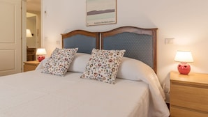 Unclassified image, 3 of 27, button - Monti 4pax Apartment - few steps from Colosseum (Roma)