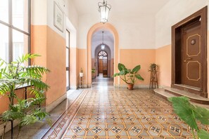 Interior - Monti 4pax Apartment - few steps from Colosseum (Roma)