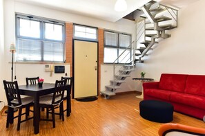 Interior - Libetta 8Pax Apartment with Parking (Roma)