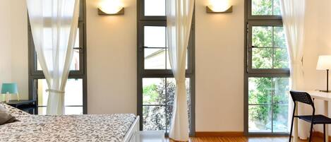 8 habitaciones, wifi y ropa de cama