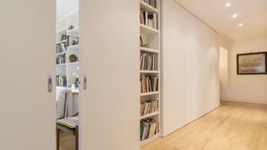Interior - Micheli 4pax Apartment with Terrace (Roma)