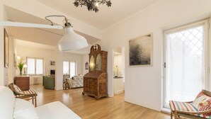 Room - Micheli 4pax Apartment with Terrace (Roma)