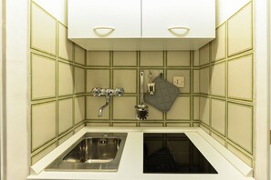 Piano cottura, macchina per tè/caffè, macchina per il ghiaccio