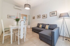 TV, video games - Casa della Musica, Bright Apartment (Roma)