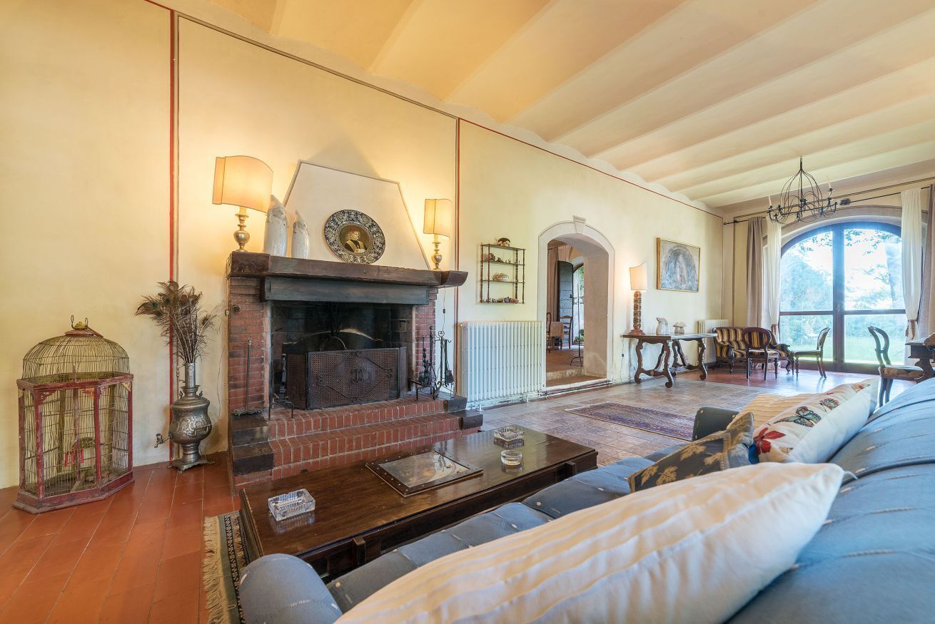 TV, fireplace, DVD player, stereo