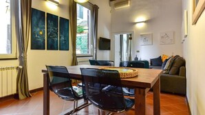 Dining - Spanish Steps Brand New Apartment with Terrace (Roma)