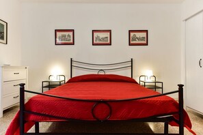2 quartos, ferros/tábuas de passar roupa, Wi-Fi, roupa de cama
