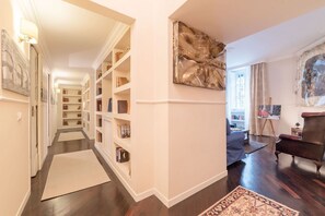 Interior - Mazzini Stylish 6pax Apartment (Roma)