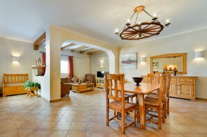 Interior - Villa Can Pepe Pujolet (Santa Gertrudis de Fruitera)