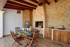 Dining - Villa Can Pepe Pujolet (Santa Gertrudis de Fruitera)