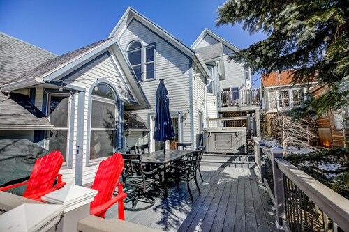 Just Walk Inn Townhome: Stroll To Main St, Gondola