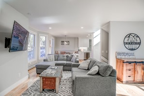 Televisión y chimenea