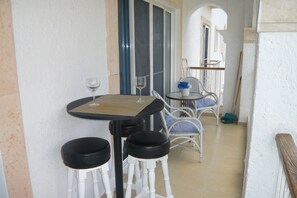 Outdoor dining - The emerald oasis of the caribbean  (Dominicus-Bayahibe)