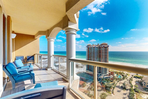 Property grounds - Gorgeous Resort Condo with Gulf Views, Shared Hot Tub, Pools, & Gym (Pensacola Beach)