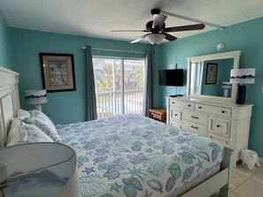 2 bedrooms, desk, iron/ironing board, travel cot