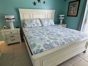 2 bedrooms, desk, iron/ironing board, travel crib