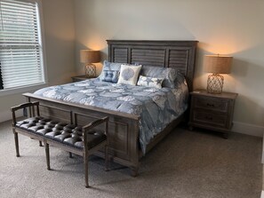 3 bedrooms, desk, iron/ironing board, free WiFi
