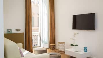 Apartment, 1 Bedroom, Balcony (Int. 4) | Living area | 49-inch Smart TV with digital channels, TV, Netflix