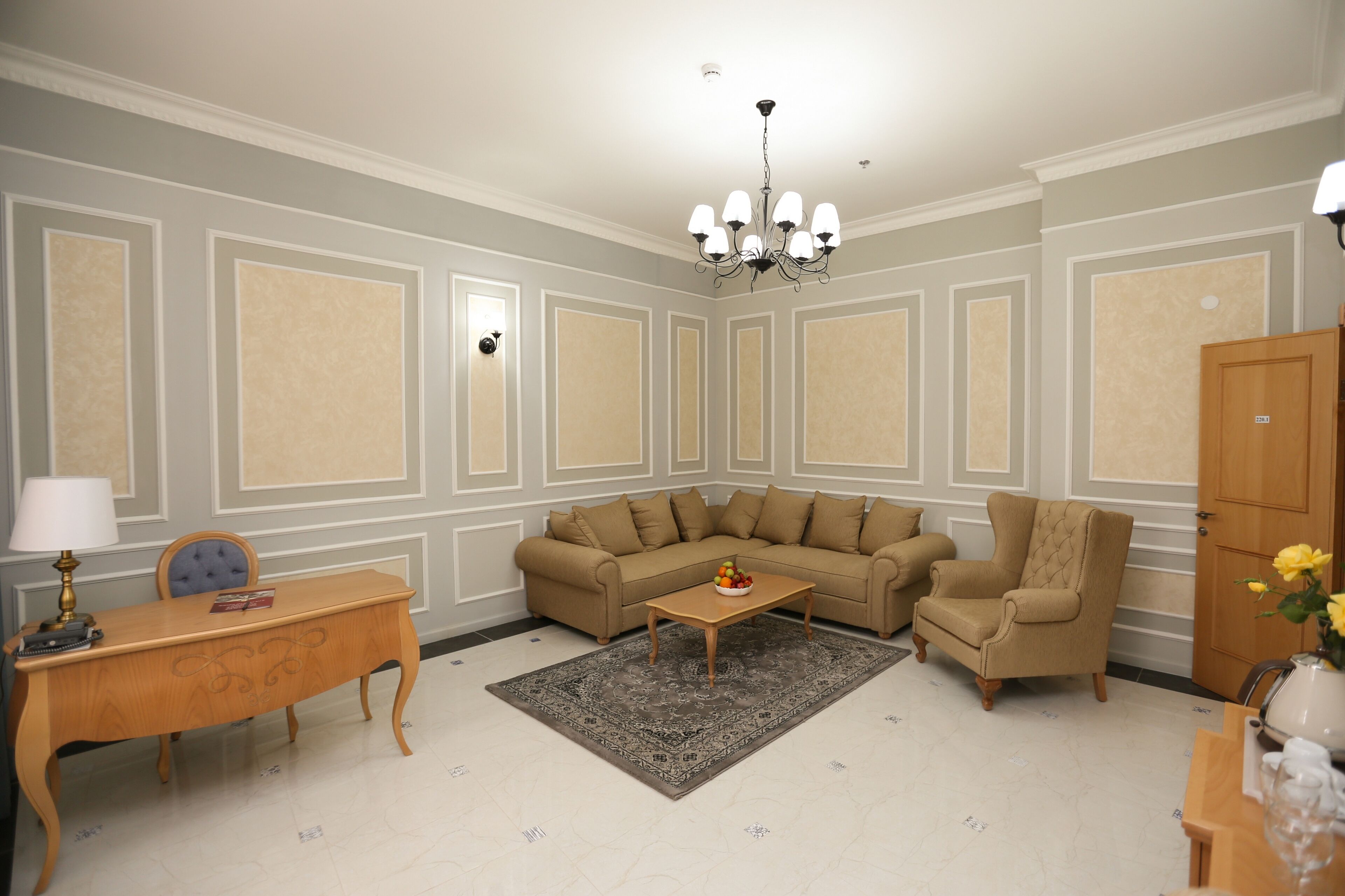 deluxe suite, non smoking | premium bedding, select comfort beds, in-room safe, desk