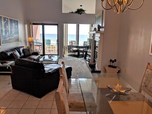 Condo, 3 Bedrooms