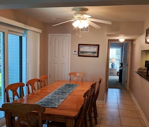 Casa geminada, 4 quartos | Opções para refeição no quarto