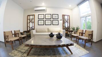 Exclusive House | Living area | TV