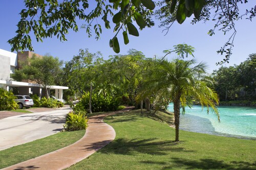 Altozano Designer House with Pool
