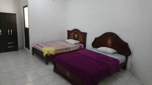 Family Room, 1 Bedroom (3 Beds)