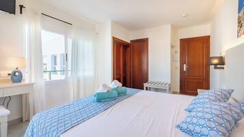 Superior-Doppel- oder -Zweibettzimmer, Terrasse | Bettwäsche