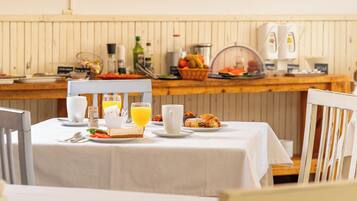 Desayuno continental incluido todos los días