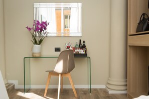 Deluxe tweepersoonskamer, balkon, uitzicht op de stad | Lakens van Egyptisch katoen, luxe beddengoed, donsdekens