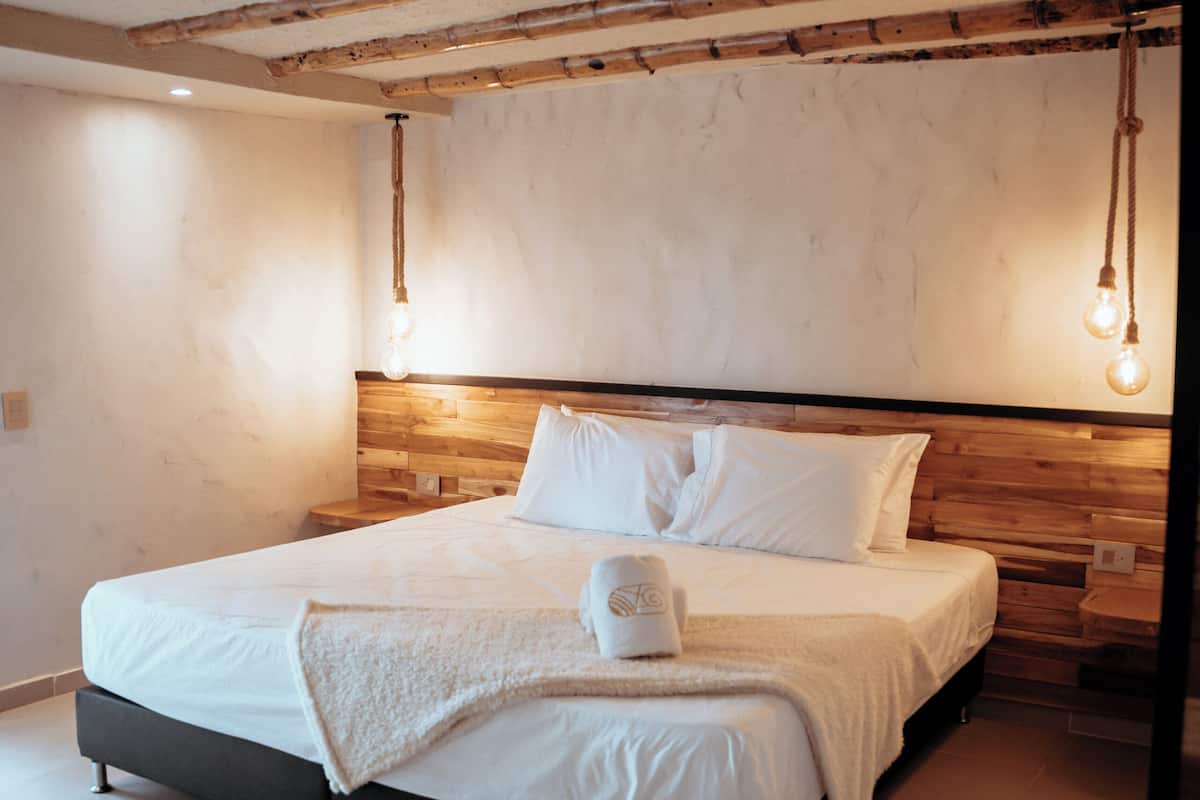 Premium bedding, bed sheets