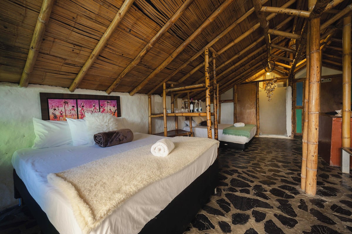 Royal Cabin, 2 Queen Beds