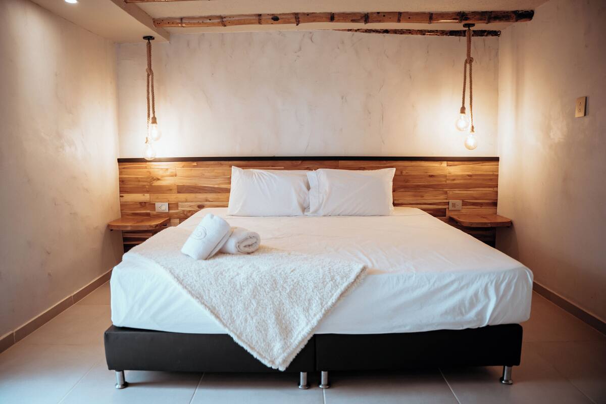 Premium bedding, bed sheets
