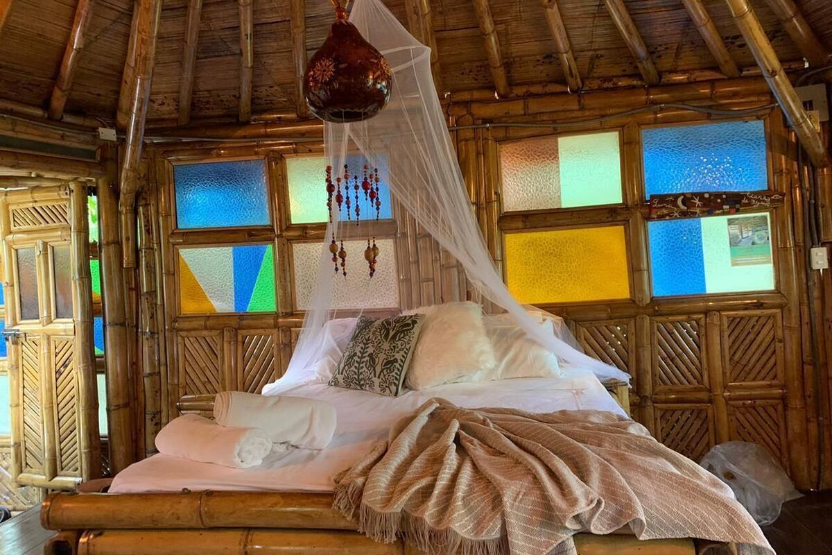 Elite Bungalow, Multiple Beds