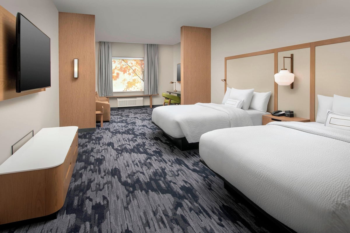 suite, multiple beds | desk, blackout curtains, soundproofing, iron/ironing board