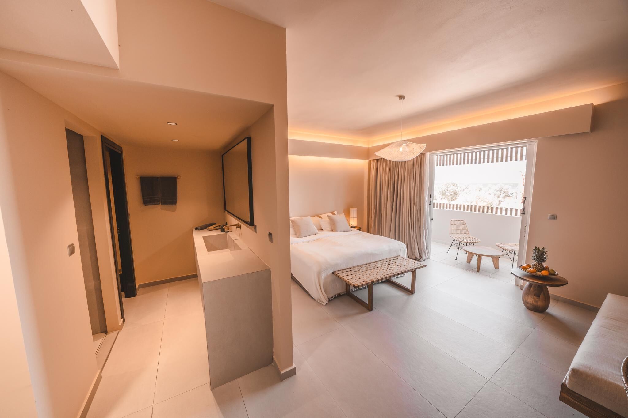 Minibar, wifi gratis y ropa de cama 