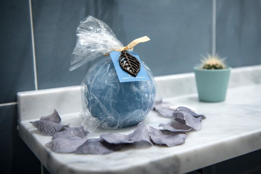 Ducha, artículos de higiene personal gratuitos y secador de pelo