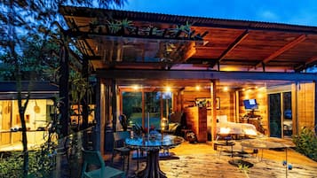 Mountain Suite | 3 bedrooms, premium bedding, in-room safe, desk