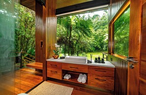 Villa Kobano | Salle de bain