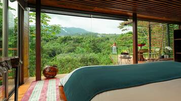 Mountain Suite | Sengetøy av topp kvalitet, safe på rommet og skrivebord