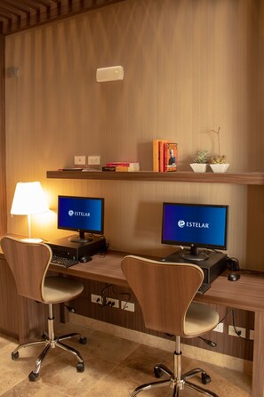Business center - Hotel Estelar San Isidro (Lima)