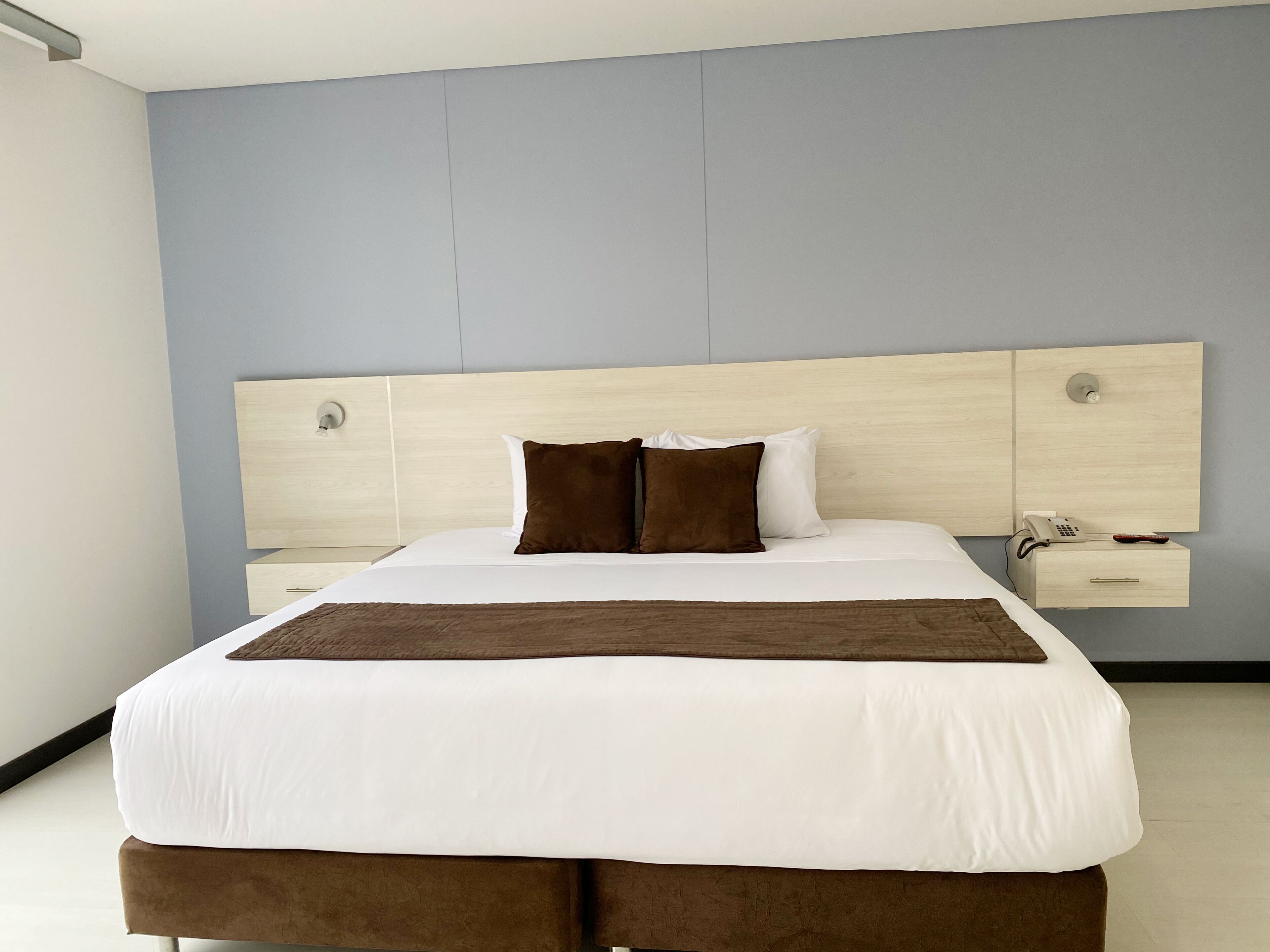 superior double room | 1 bedroom, in-room safe, desk, soundproofing
